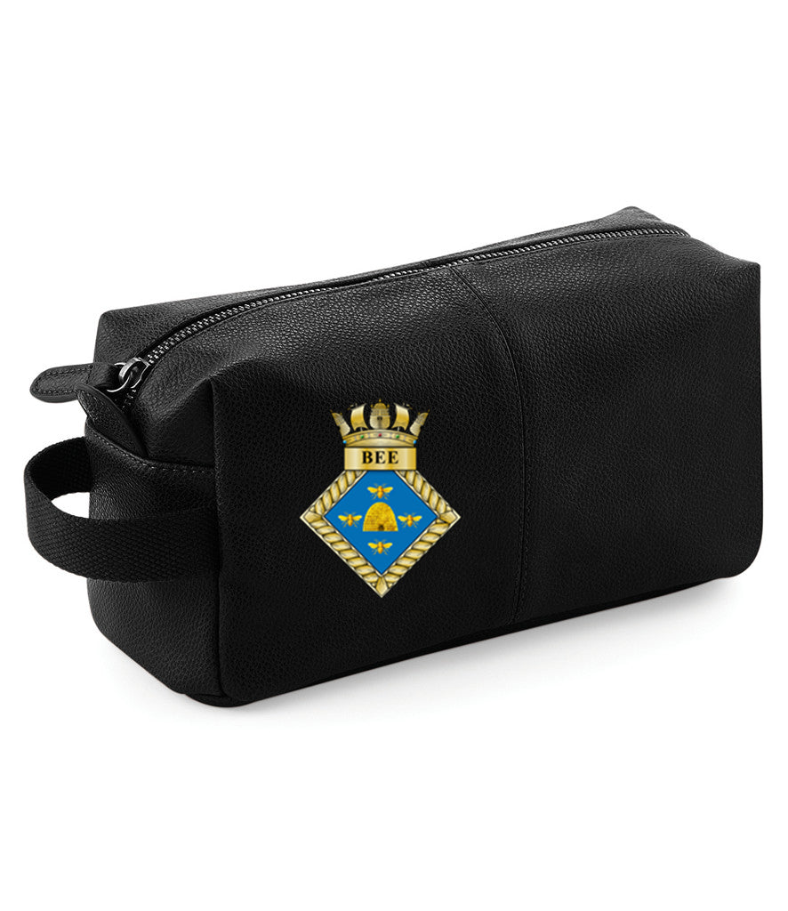 TS Bee - QD879 Quadra NuHide® Wash Bag